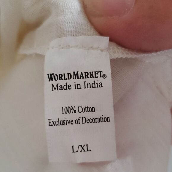 World market, womans embroidery blouse, size L/XL, nwot - Picture 3 of 5